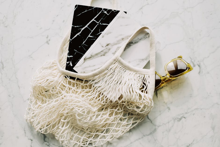 Designer Beach Bags: Merging Functionality with Coastal Elegance